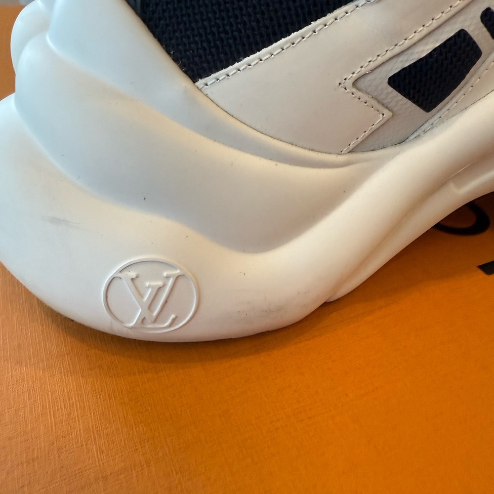 Louis Vuitton Black and White Sneakers - Picture 4 of 8